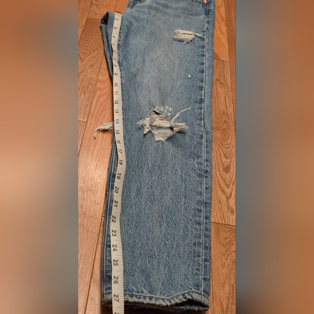 Levi's Wedgie Size 26 Button Up Blue Denim Jeans Distressed Knees - Picture 11 of 13